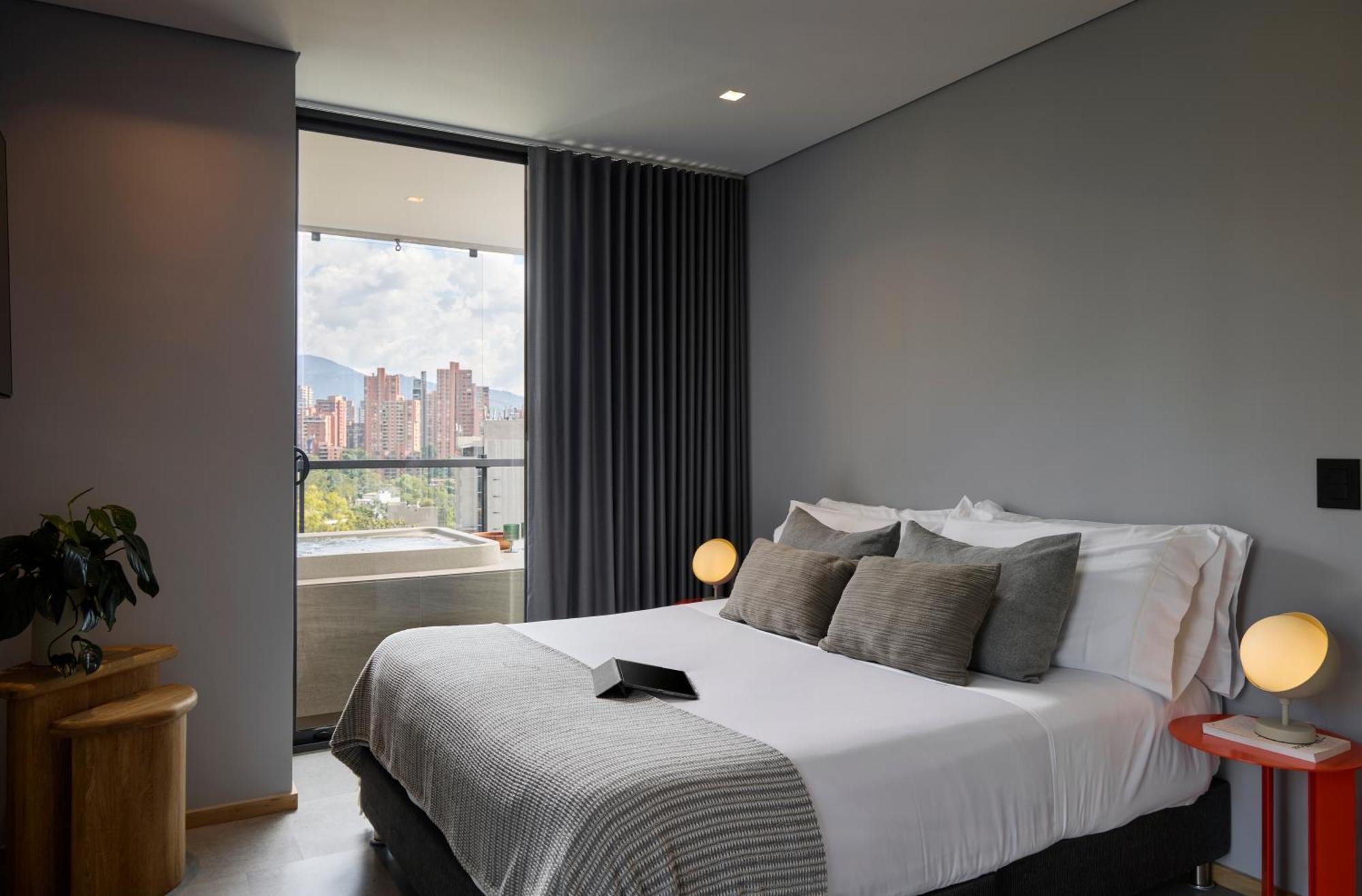 Wake Living Aparthotel Medellin Exterior photo