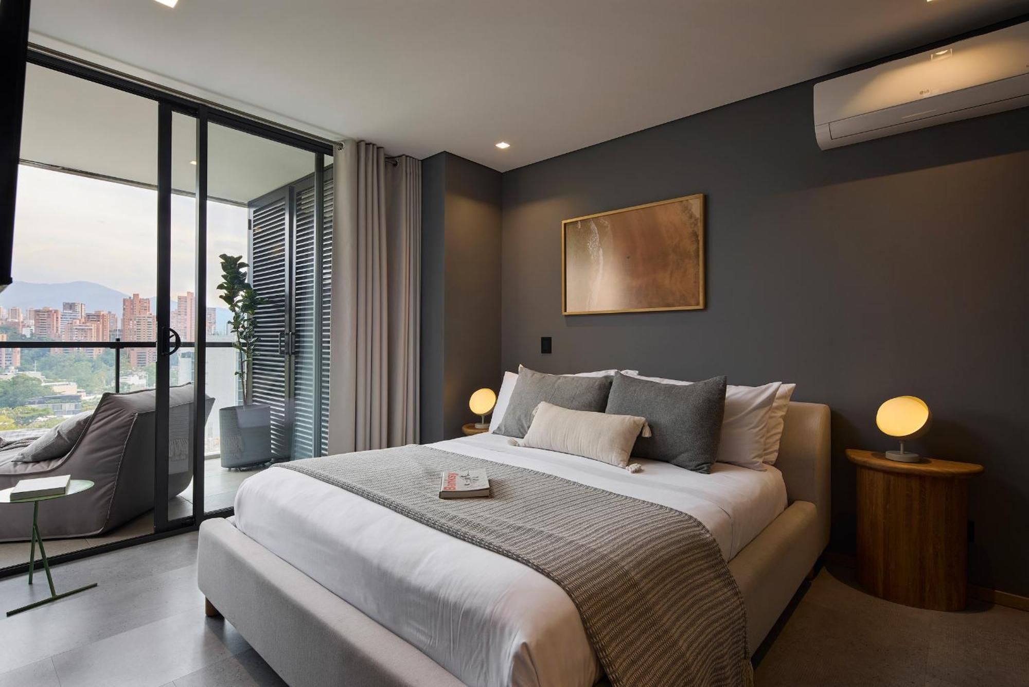 Wake Living Aparthotel Medellin Exterior photo