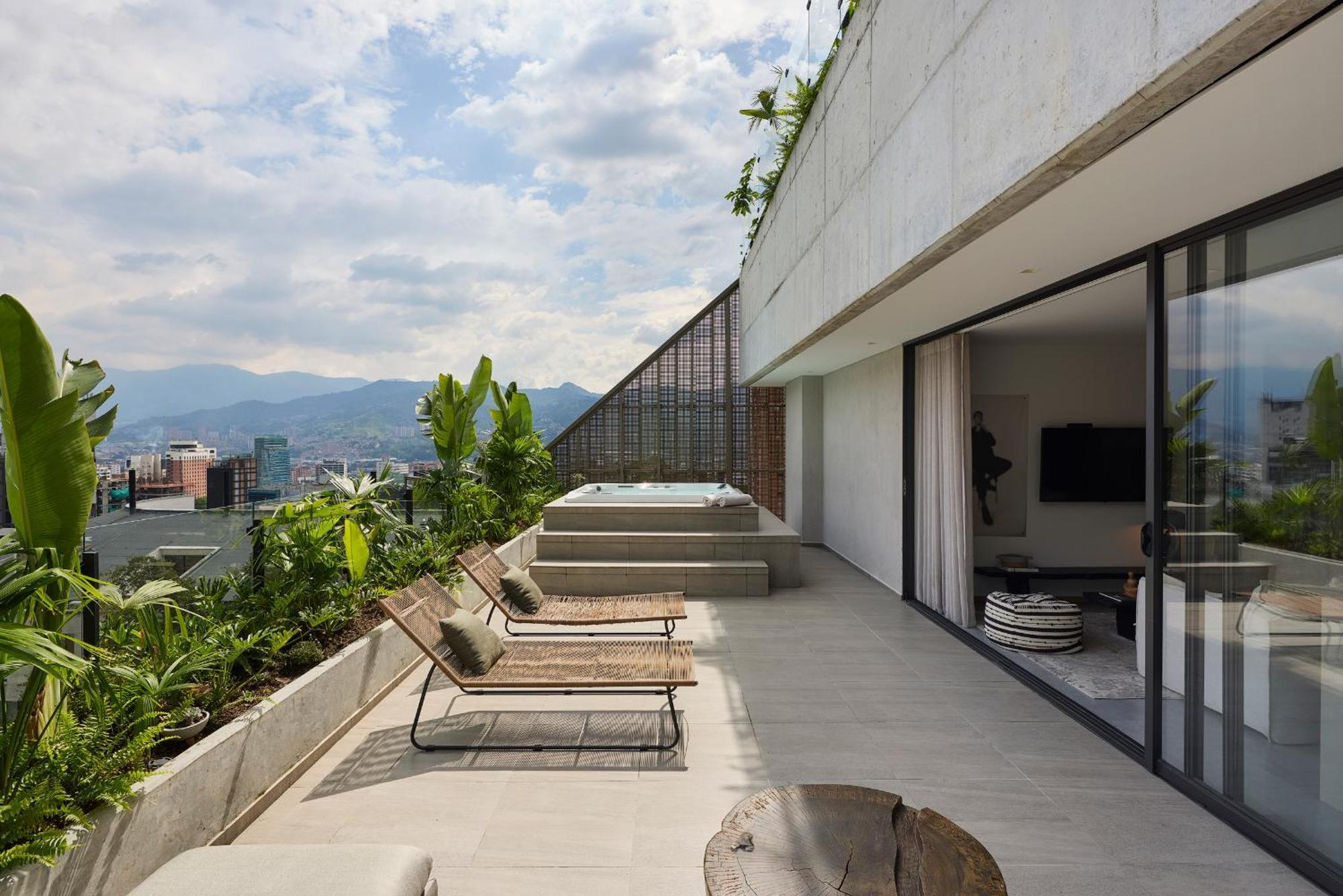 Wake Living Aparthotel Medellin Exterior photo