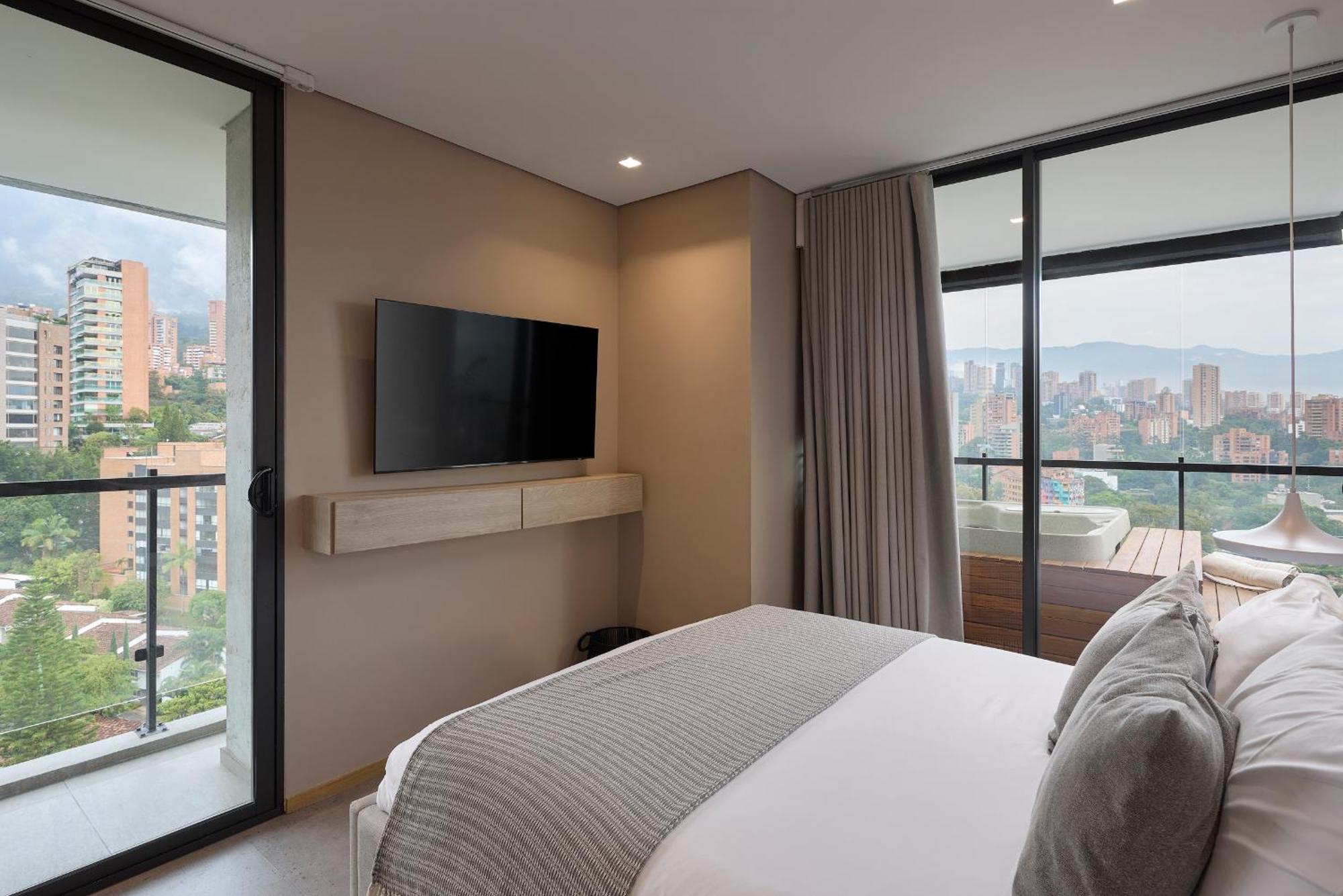 Wake Living Aparthotel Medellin Exterior photo