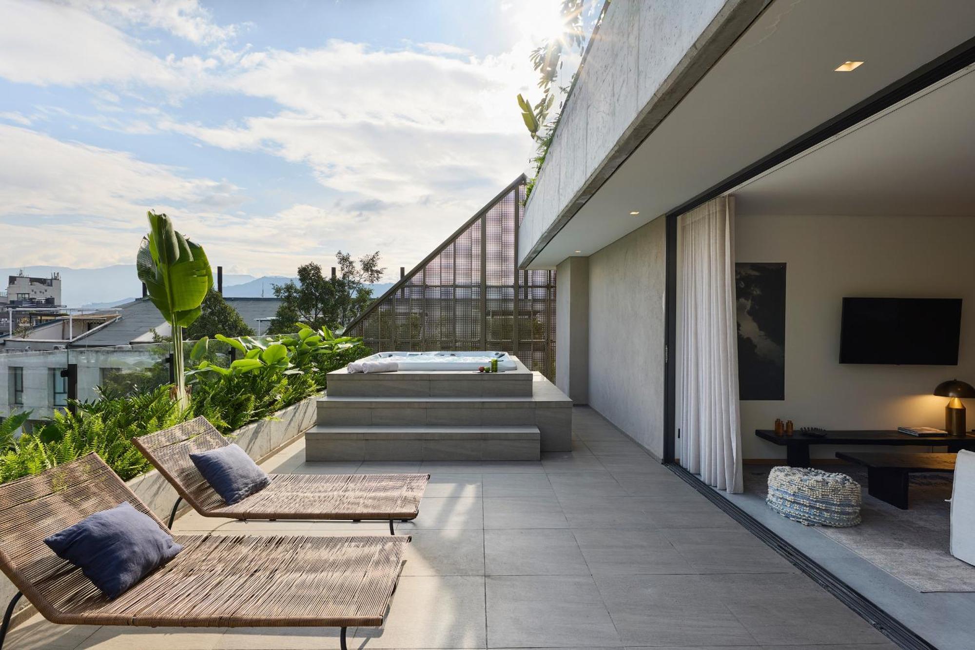 Wake Living Aparthotel Medellin Exterior photo