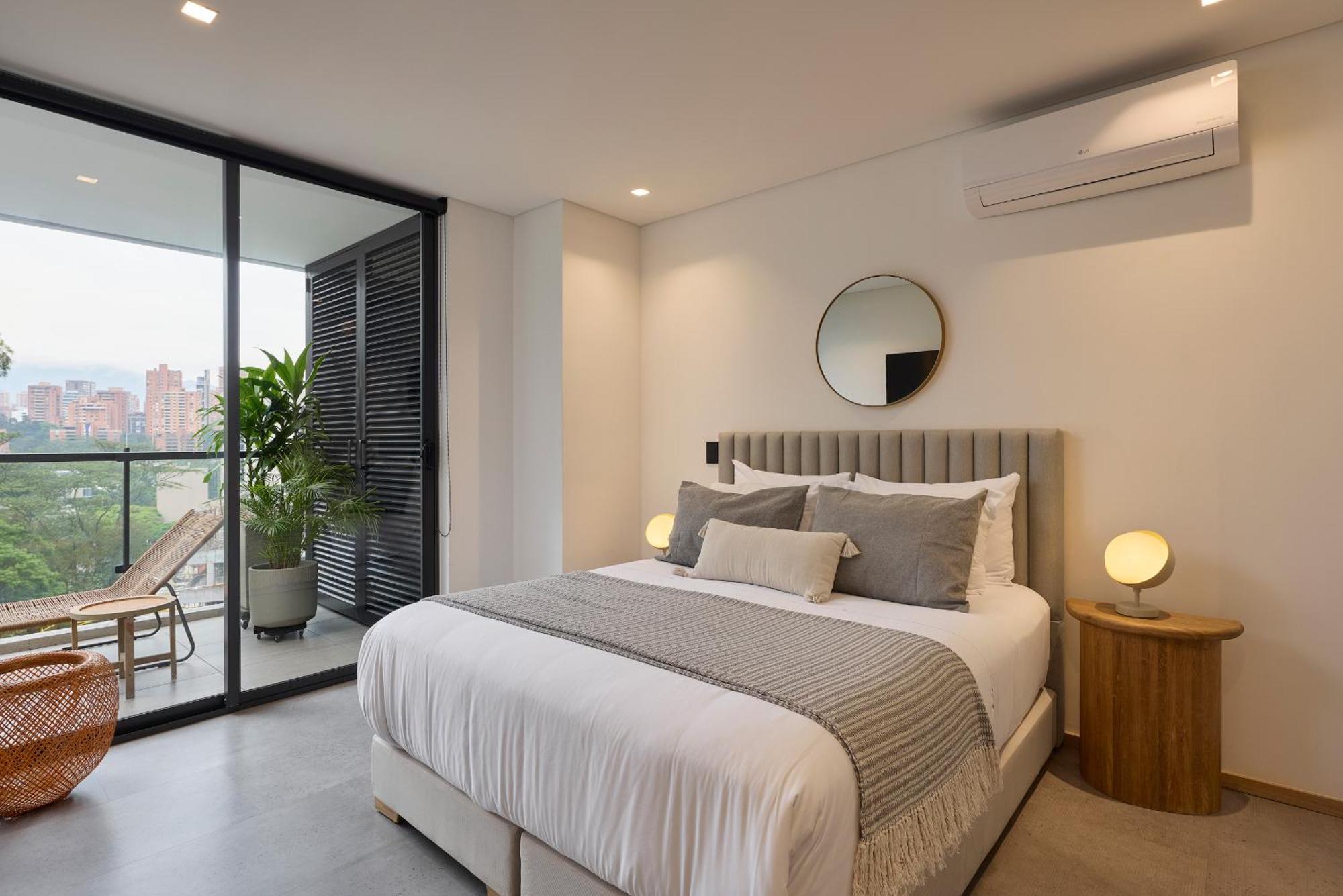 Wake Living Aparthotel Medellin Exterior photo